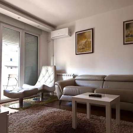 Central Suite Apartment Belgrad